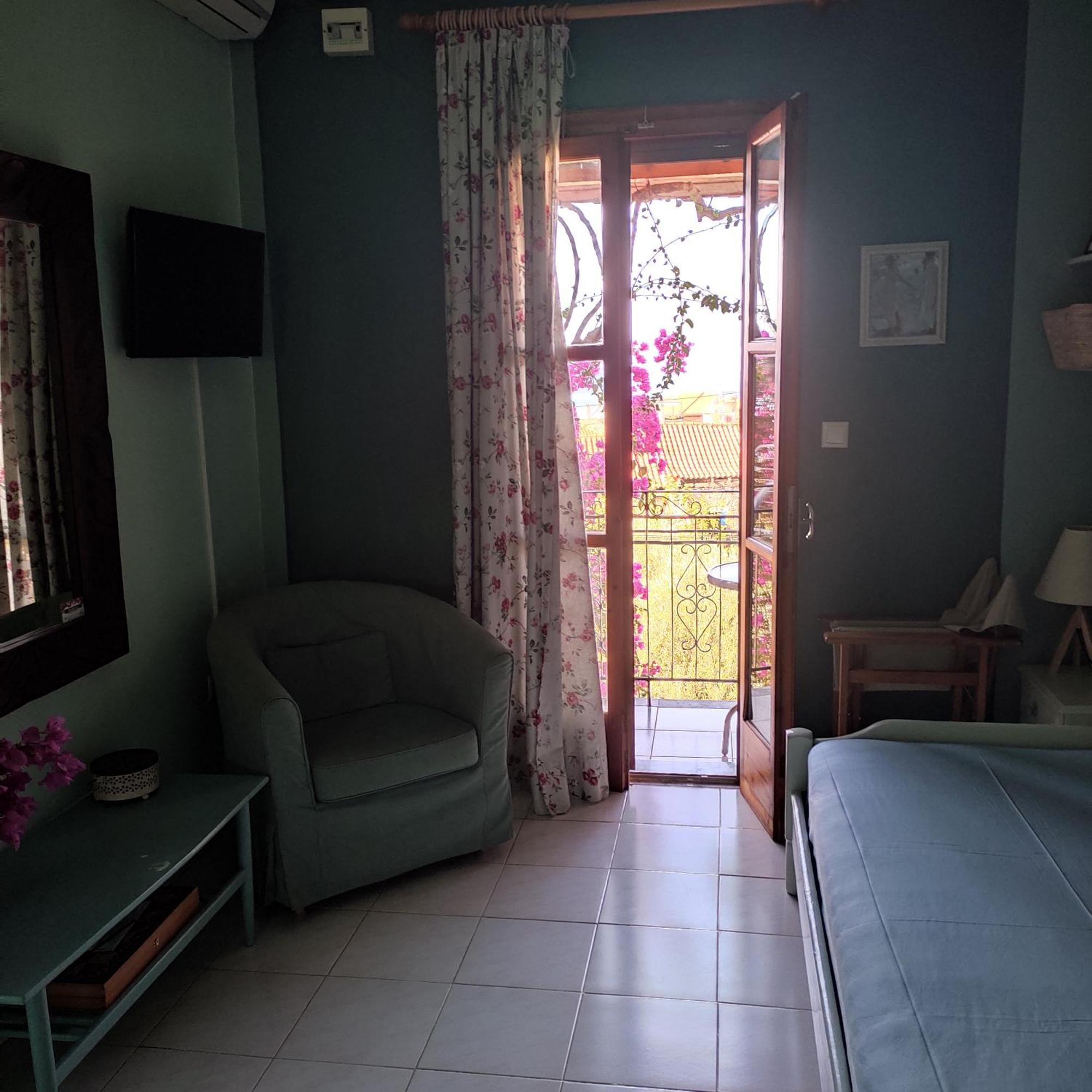 Iliolithos Rooms 카르다밀리 외부 사진