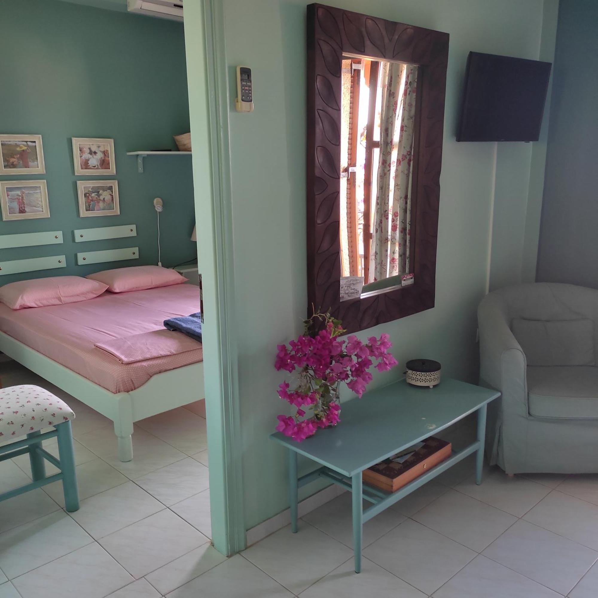 Iliolithos Rooms 카르다밀리 외부 사진